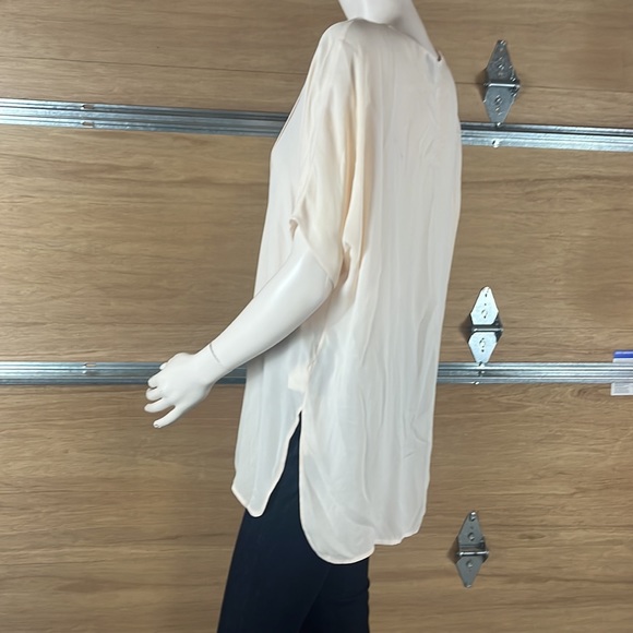 NWT Vince Off White Silk Blouse. Size Small - Picture 7 of 14